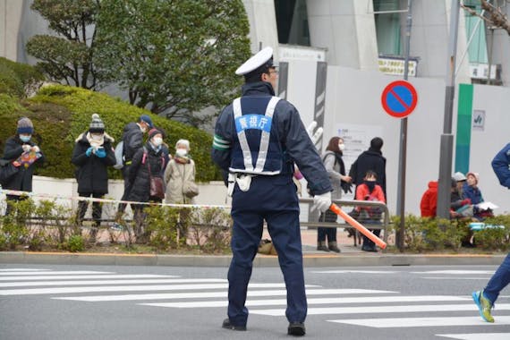 警察官と出会うにはマッチングアプリが最適 おすすめアプリと出会えるコツを紹介 マッチングアプリ一覧 Aimatch おすすめマッチングアプリ 婚活アプリを専門家が紹介するメディア